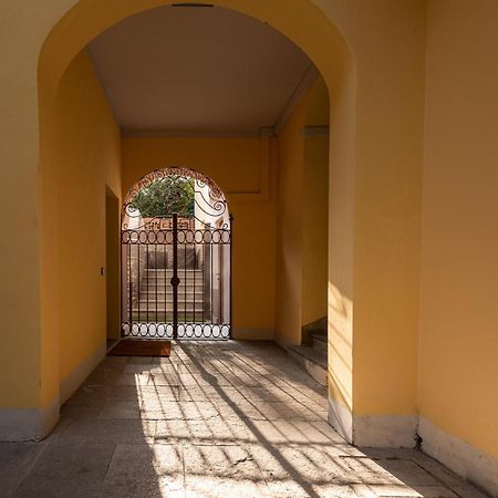 Appartamento Tivano In Centro Storico Como Buitenkant foto
